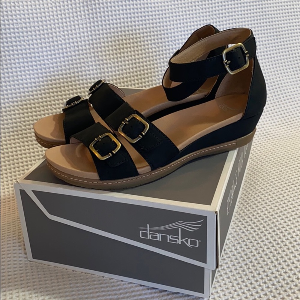 Dansko Astrid Black Strappy Wedge Sandal Size 39
